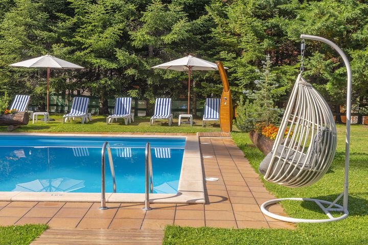 Pool 48 of 137