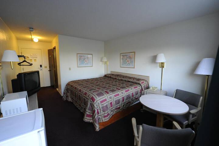 Room 14 of 35