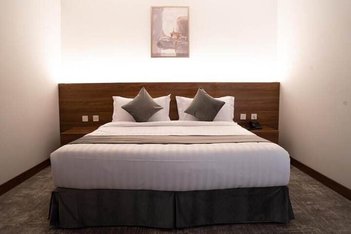 Room 8 of 27