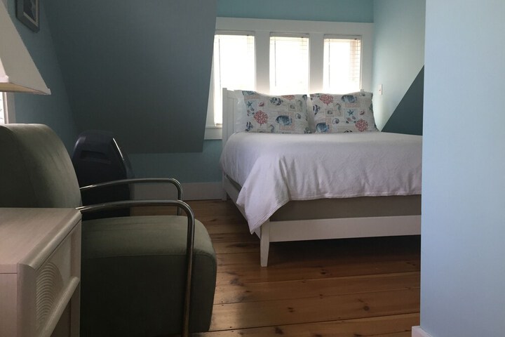 Room 17 of 26