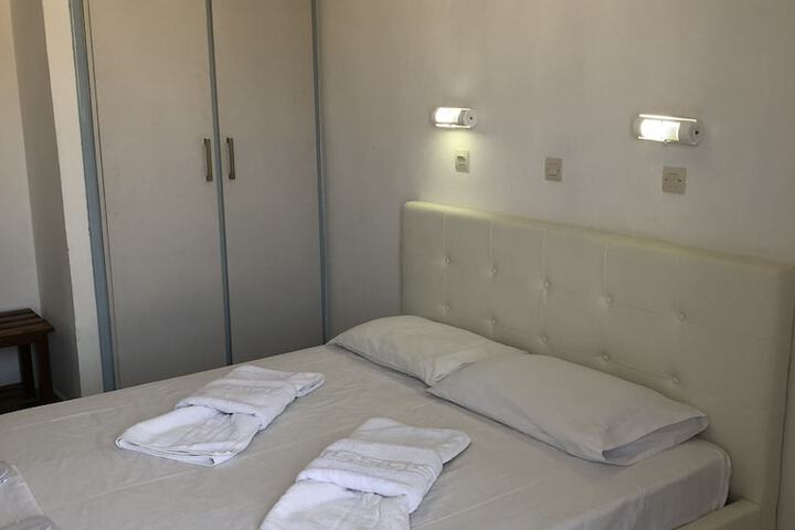 Room 7 of 24
