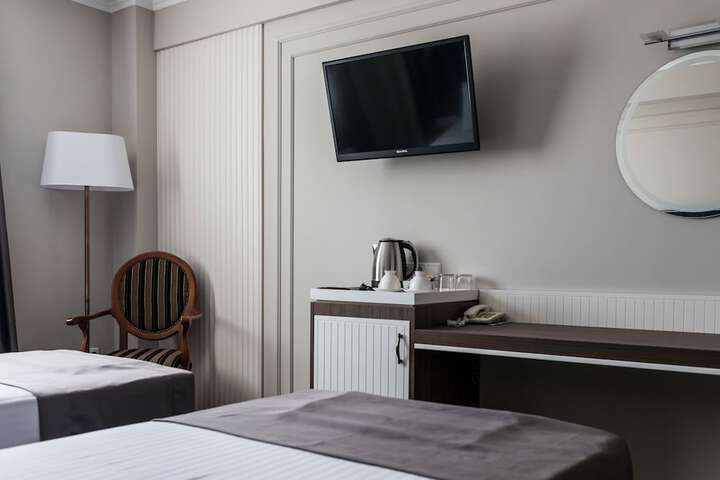 Room 25 of 62