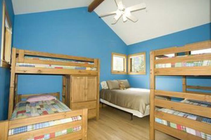 Room 12 of 26