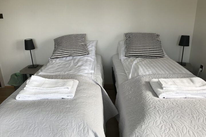 Room 16 of 33