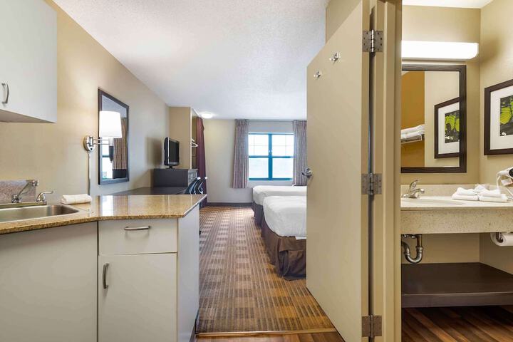 Studio 2 Double Beds (2 of 5)