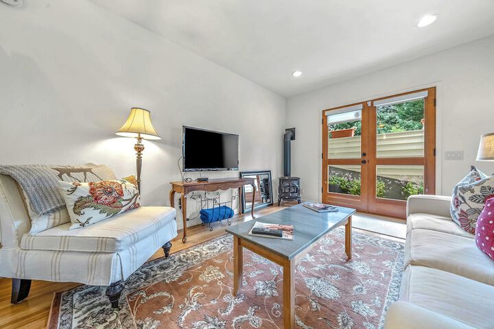 Room 9 of 28