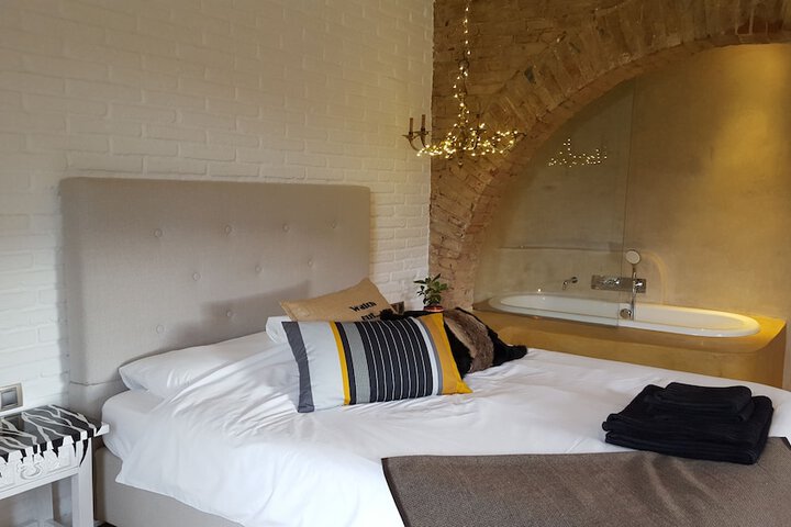Room 40 of 42