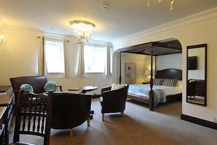Room 8 of 45