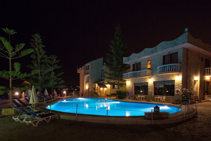 Pool Hotel