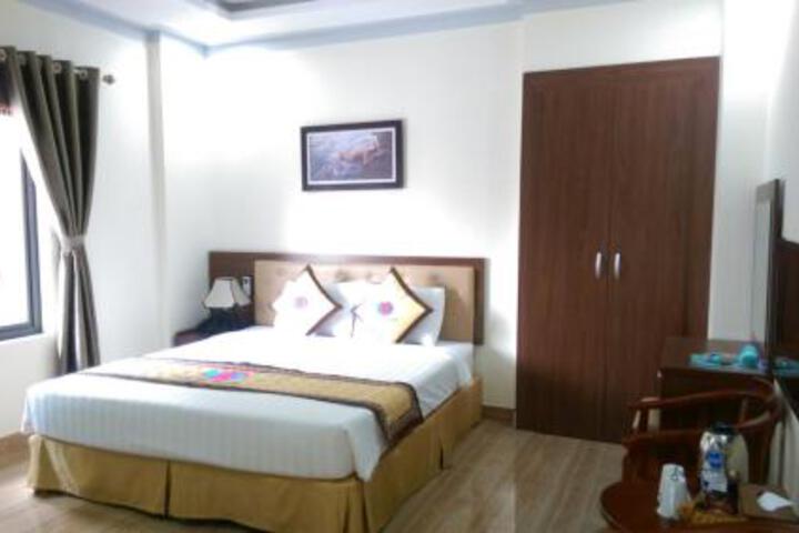Louis Hotel