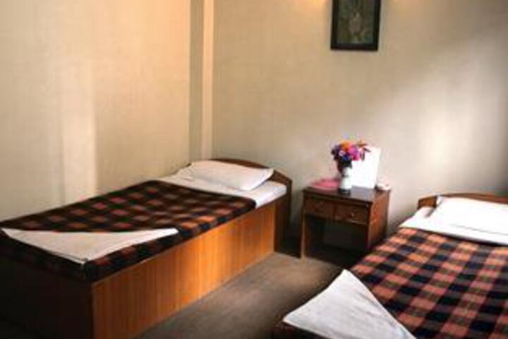 Monumental Paradise Lodge