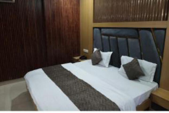 Room 12 of 13