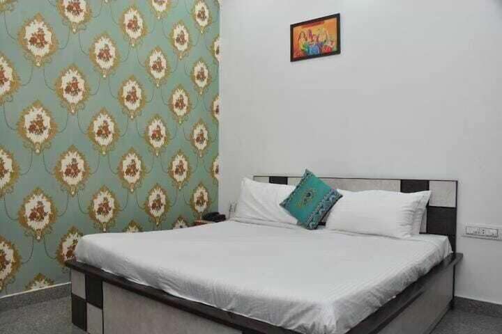 Room 9 of 22