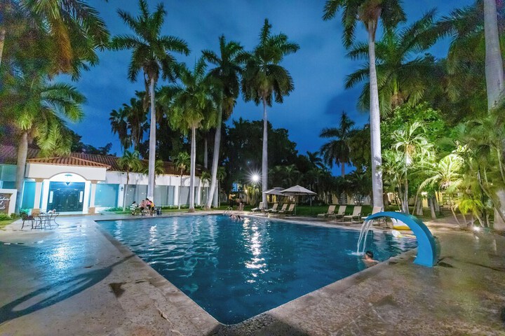 Pool 85 of 179
