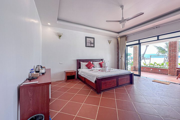 Room 10 of 96