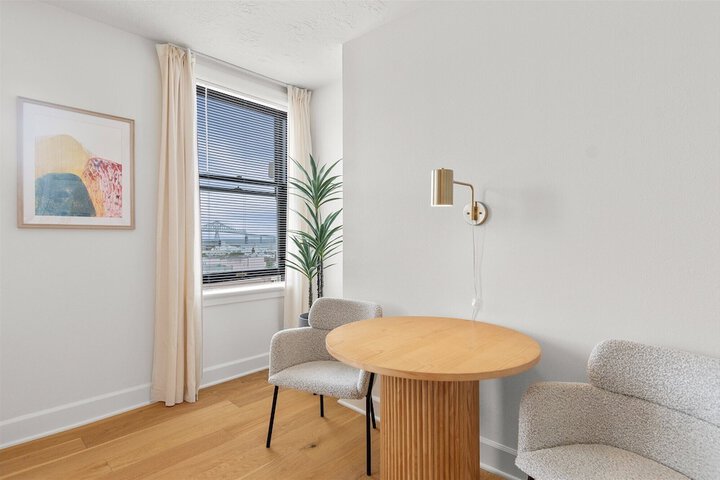 Room 75 of 172