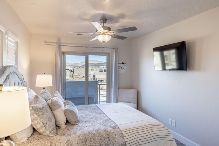 Room 2 of 45