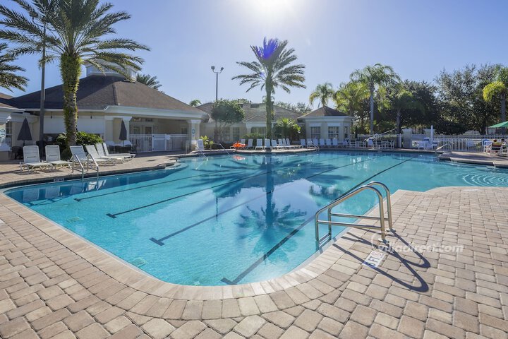 Pool 21 of 30