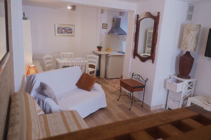 Room 16 of 24