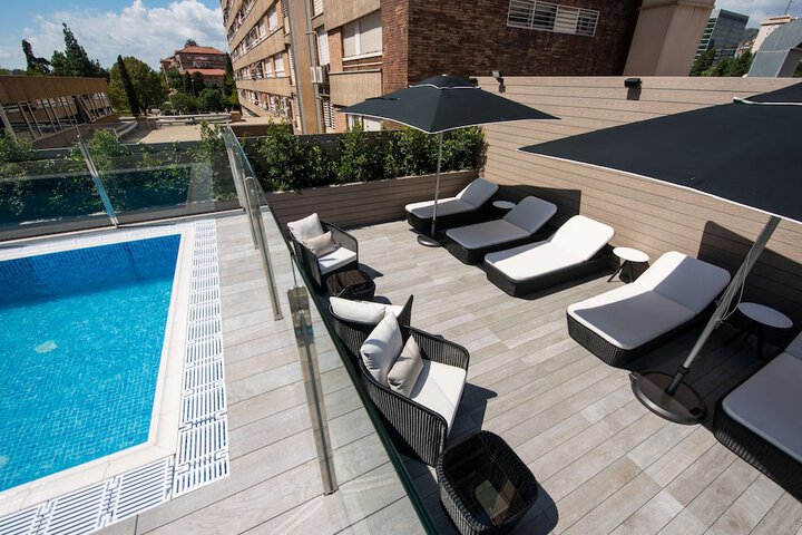 Hotel with Pool