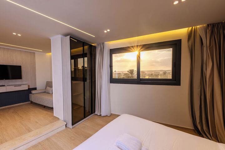 Room 8 of 45
