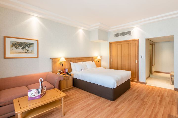 Room 14 of 97