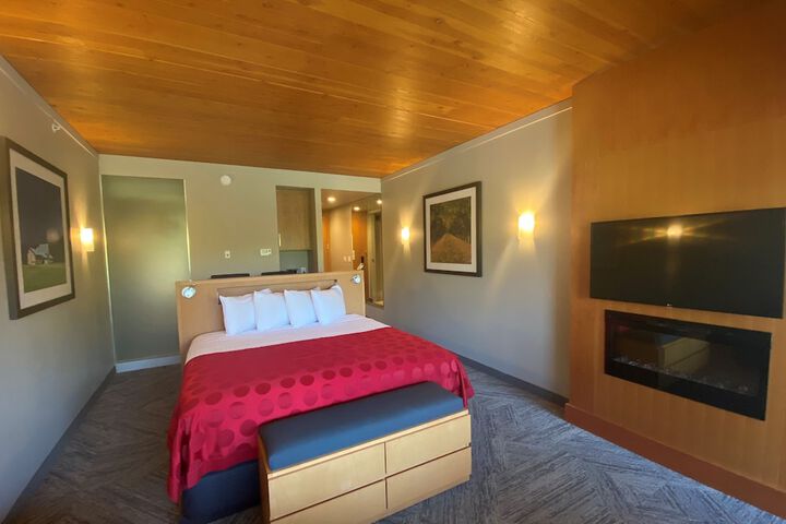 Room 10 of 53