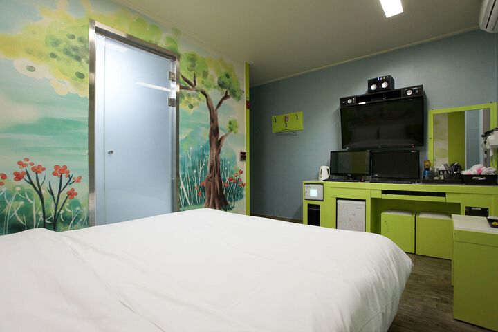 Room 69 of 69