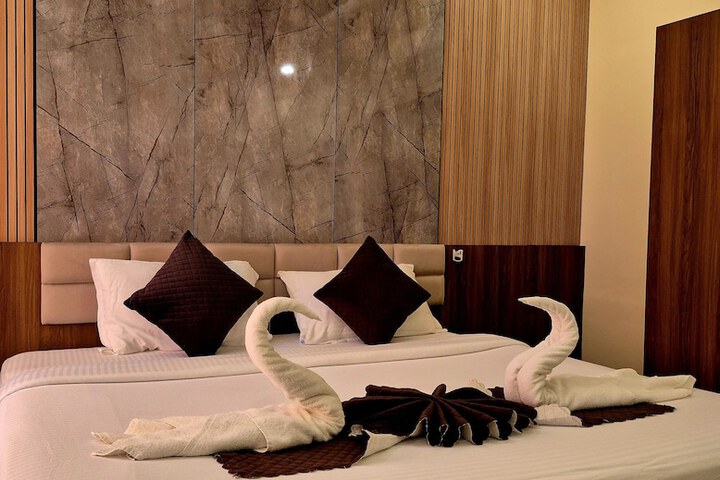 Room 5 of 25
