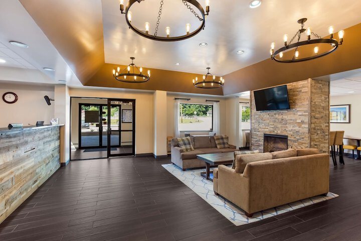 Hotel Interior 3 of 28