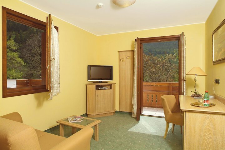 Room 19 of 60
