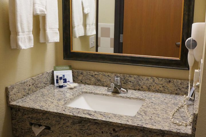 Bathroom sink