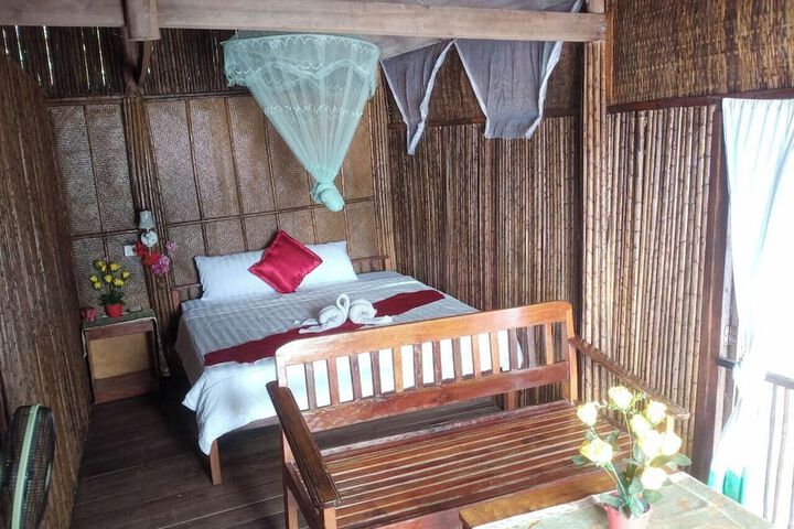 Room 4 of 56