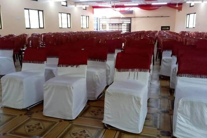 Ballroom/Hall 42 of 77