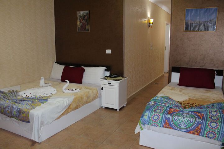 Room 10 of 95