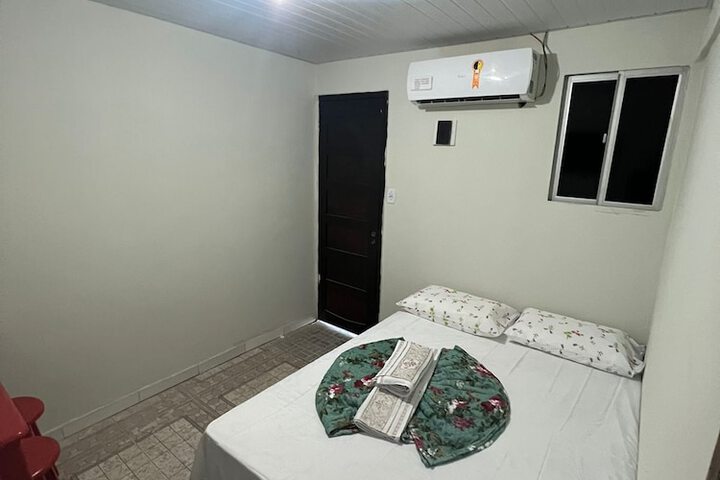 Room 9 of 19