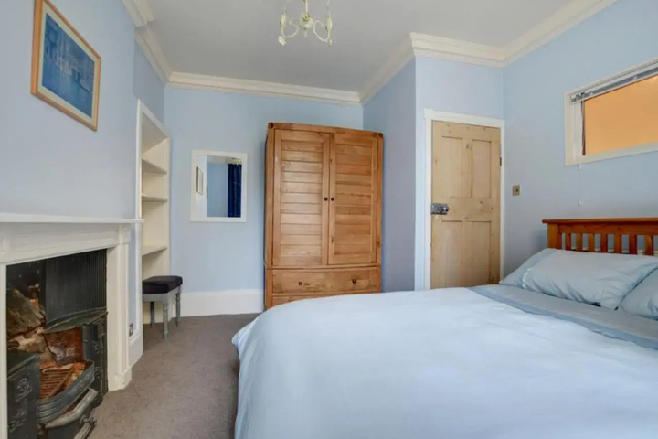 Room 3 of 11