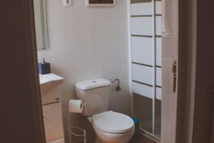 Room 5 of 35