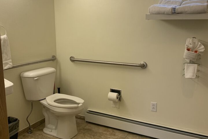 Room 28 of 45