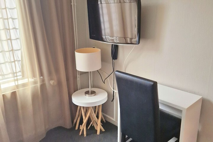 Room 19 of 37