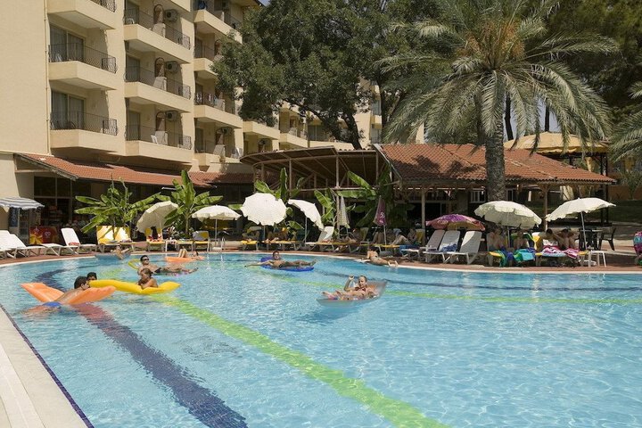 Pool Hotel