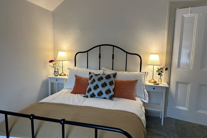 Room 3 of 11