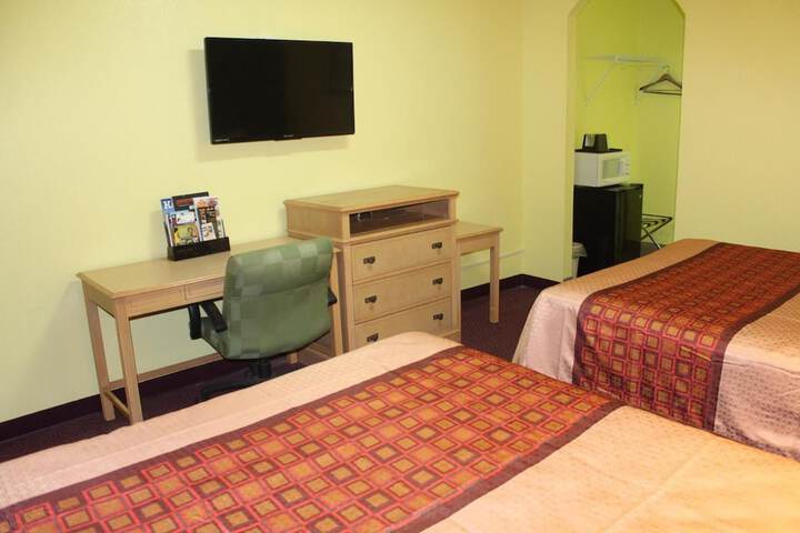 Room 8 of 51