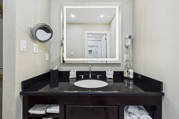 Room 42 of 52