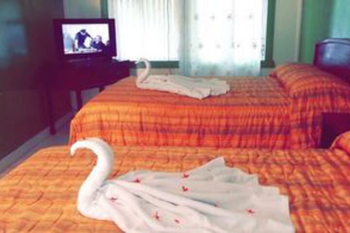 Room 3 of 38
