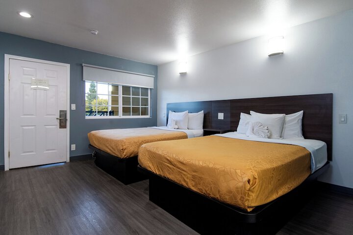Room 7 of 20