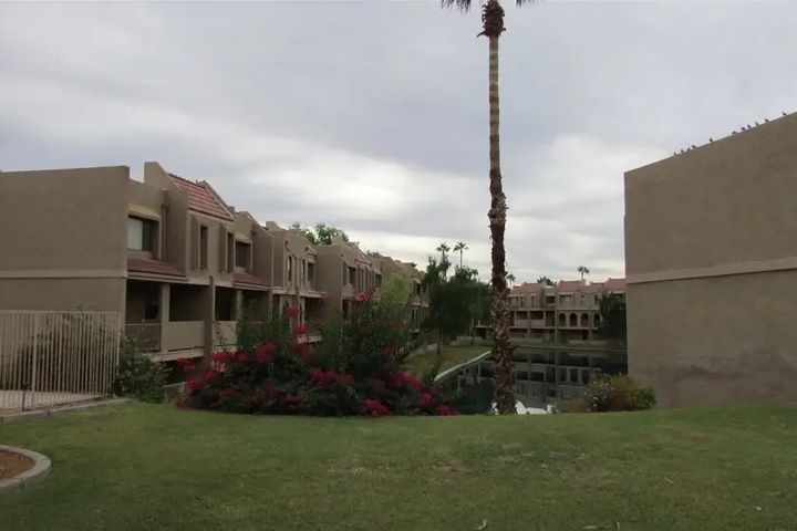 Exterior of 2524 Mesa