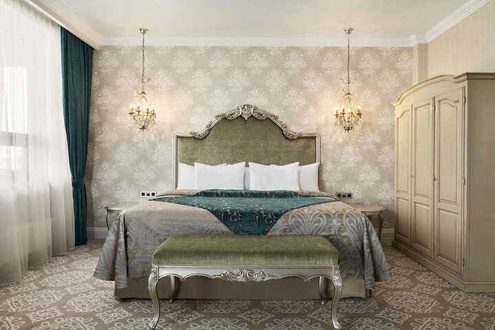 Room 14 of 60