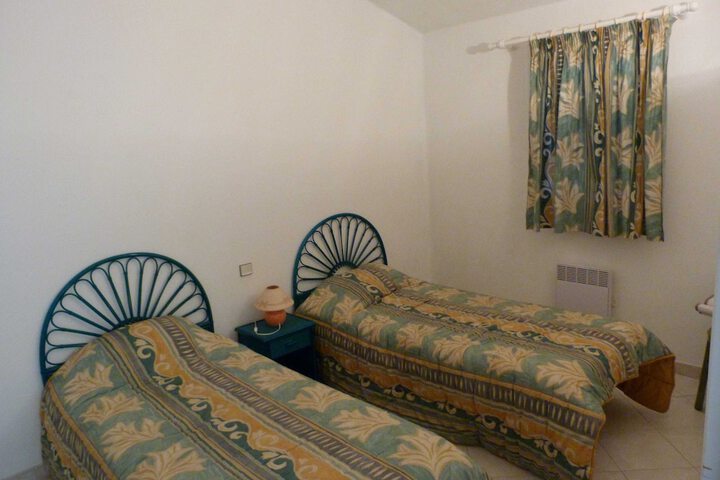 Room 12 of 85