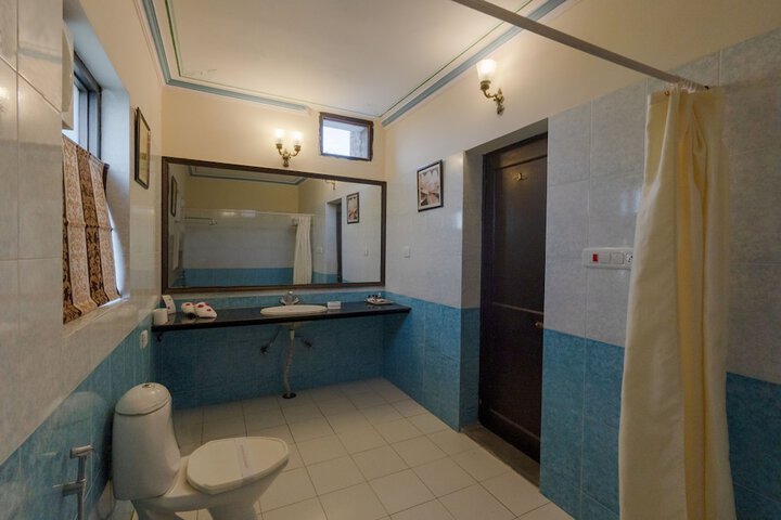 Room 9 of 51
